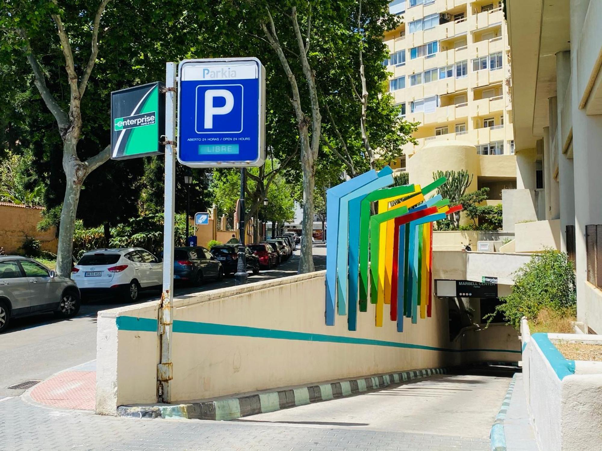On The First Line Of The Sea With A View And Free Parking Apartment *